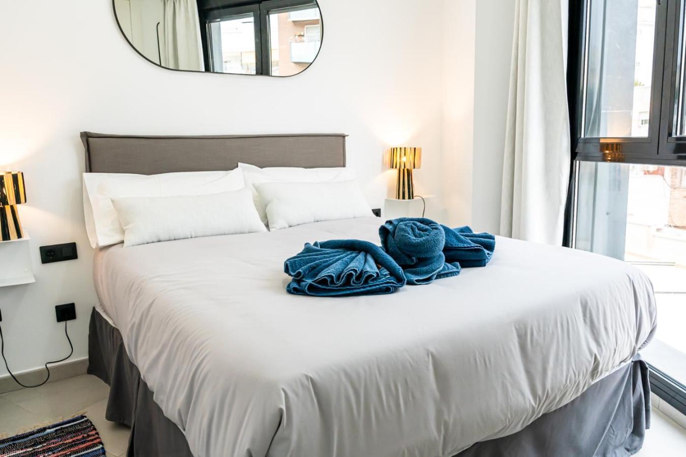 Modern Wave Escape Apartment With Private Parking And Rooftop Pool By Namaste Elite Torremolinos Exteriör bild